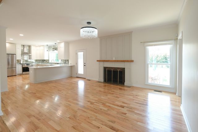 2104 Shannon Dr, Murfreesboro, TN 37129