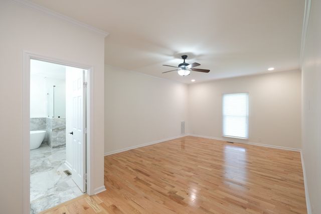 2104 Shannon Dr, Murfreesboro, TN 37129