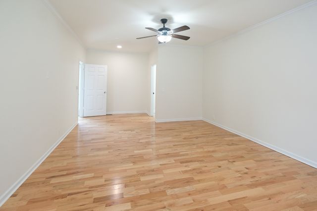 2104 Shannon Dr, Murfreesboro, TN 37129