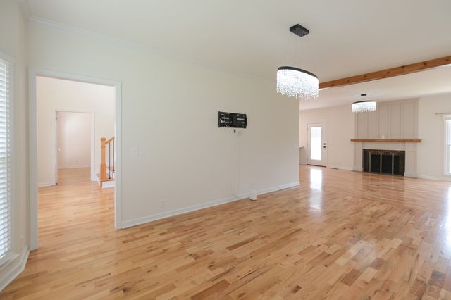 2104 Shannon Dr, Murfreesboro, TN 37129