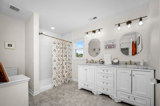 2104 Shannon Dr, Murfreesboro, TN 37129