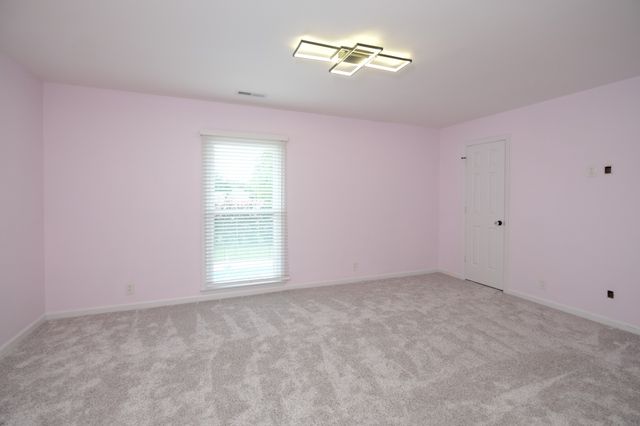 2104 Shannon Dr, Murfreesboro, TN 37129