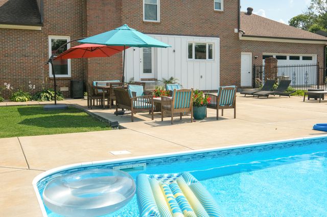 2104 Shannon Dr, Murfreesboro, TN 37129