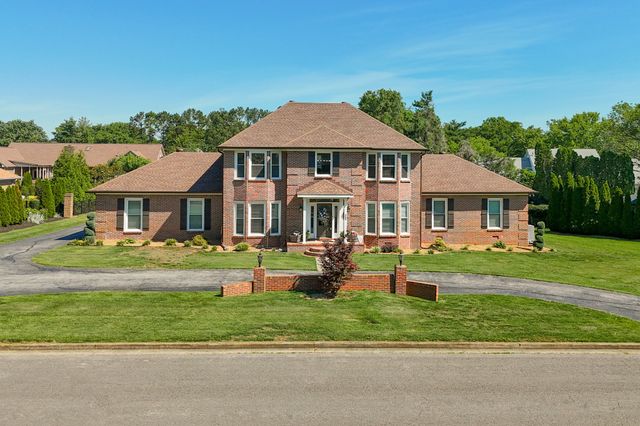 2104 Shannon Dr, Murfreesboro, TN 37129