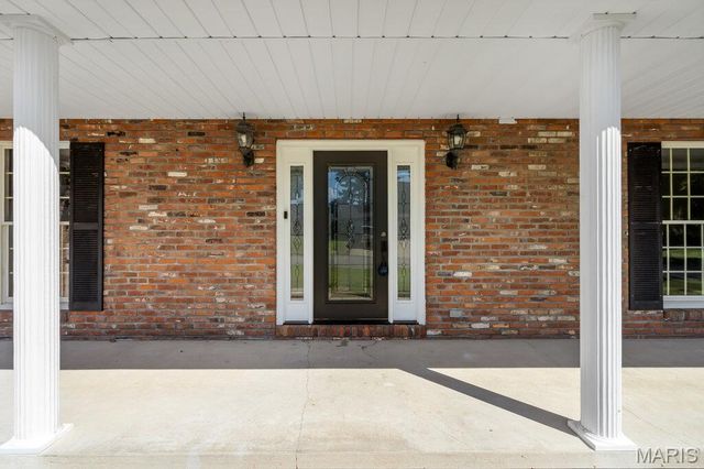 1902 Cheyenne Drive, Godfrey, IL 62035