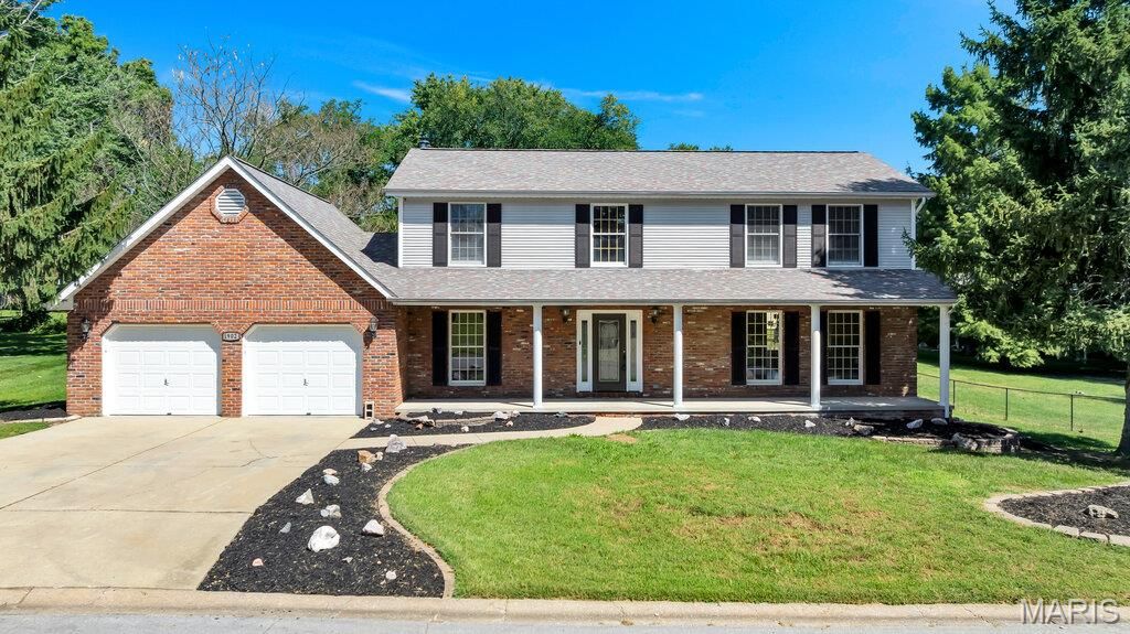 1902 Cheyenne Drive, Godfrey, IL 62035