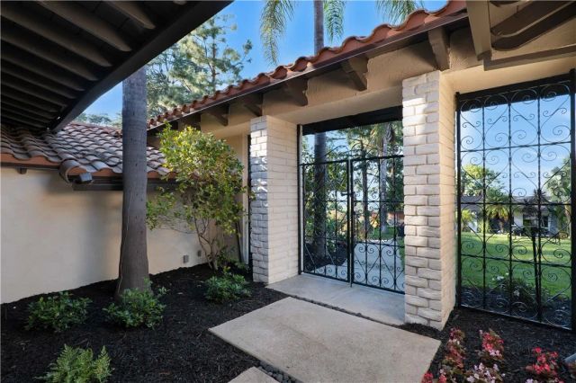 16568 Goldenrod Place, Encino, CA 91436
