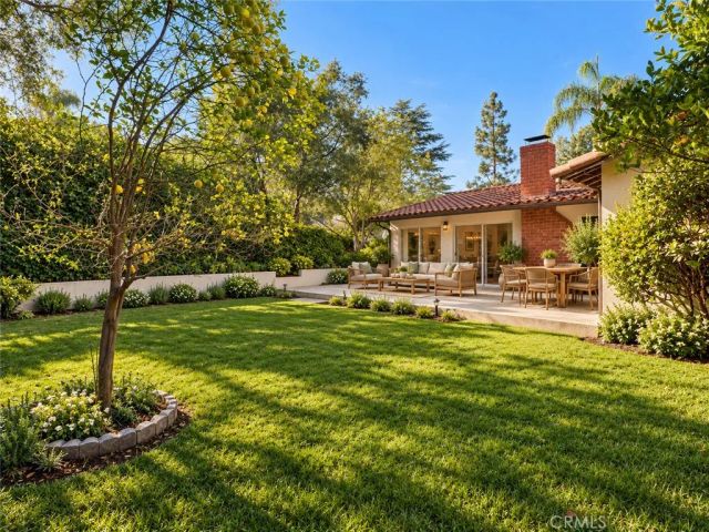16568 Goldenrod Place, Encino, CA 91436