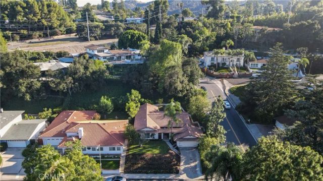 16568 Goldenrod Place, Encino, CA 91436