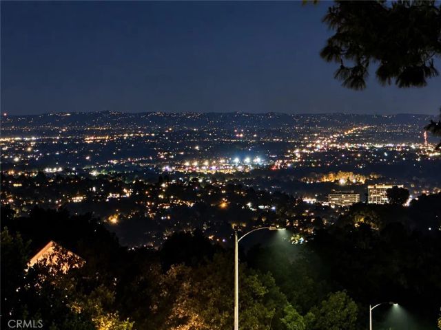 16568 Goldenrod Place, Encino, CA 91436