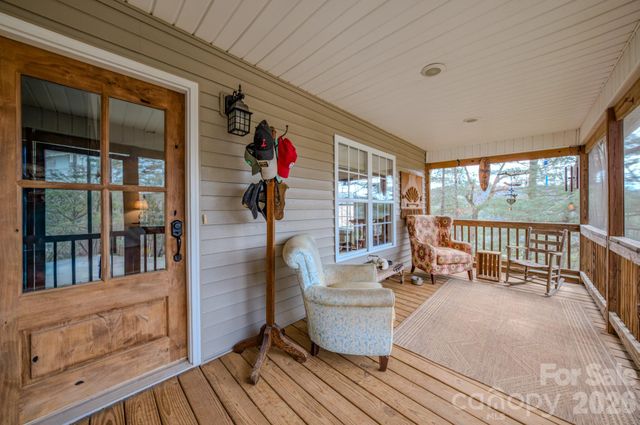 242 Meadow Lane, Leicester, NC 28748