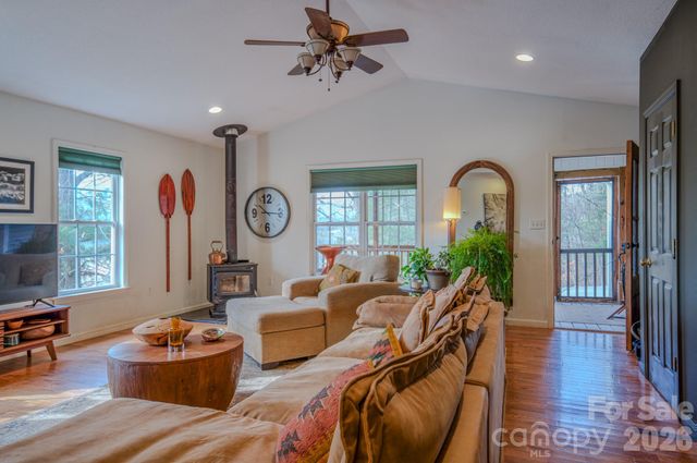 242 Meadow Lane, Leicester, NC 28748