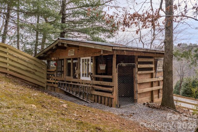 242 Meadow Lane, Leicester, NC 28748