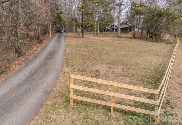 242 Meadow Lane, Leicester, NC 28748