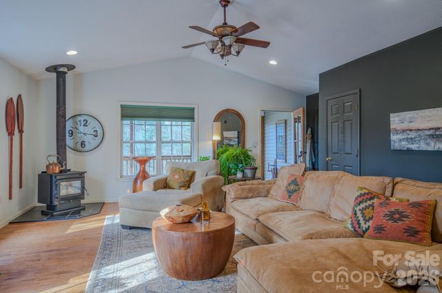 242 Meadow Lane, Leicester, NC 28748