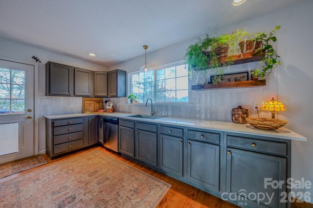 242 Meadow Lane, Leicester, NC 28748