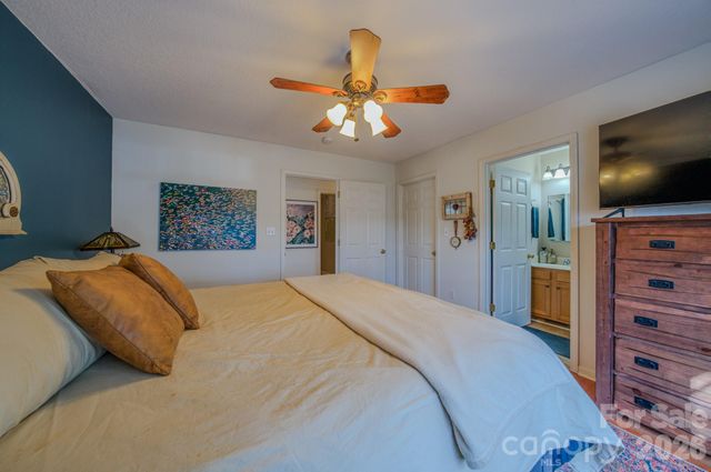 242 Meadow Lane, Leicester, NC 28748