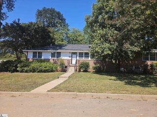 4 Mcneil Court, Greenville, SC 29609