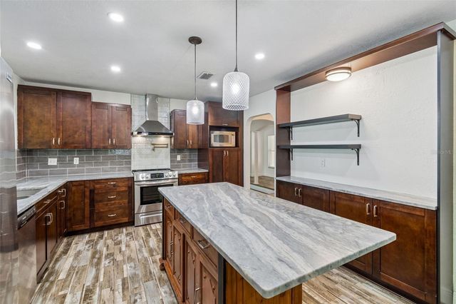 503 ROLLINGVIEW DRIVE, Temple Terrace, FL 33617