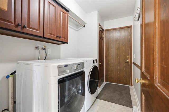 3702 Nathan Hale Court, Middleton, WI 53562