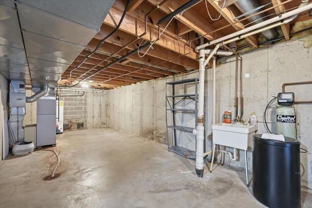 3702 Nathan Hale Court, Middleton, WI 53562