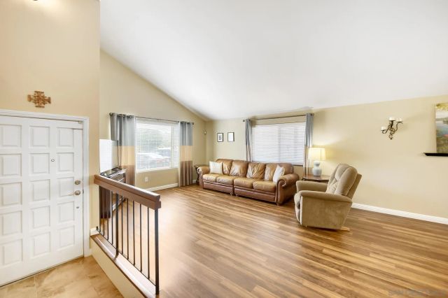9518 HILLCREEK WAY, Santee, CA 92071