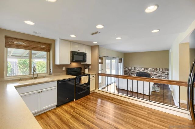 9518 HILLCREEK WAY, Santee, CA 92071