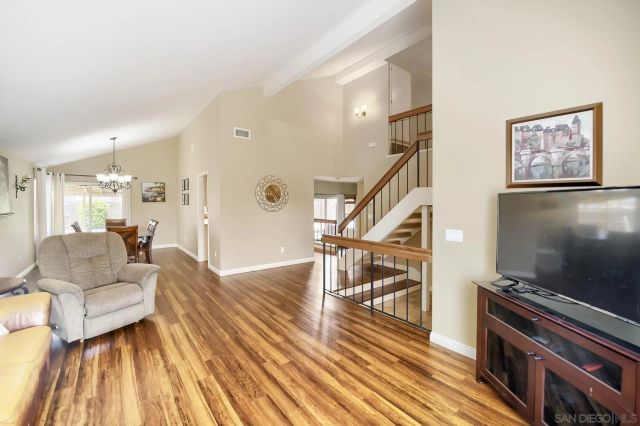 9518 HILLCREEK WAY, Santee, CA 92071