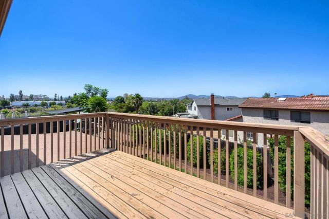 9518 HILLCREEK WAY, Santee, CA 92071