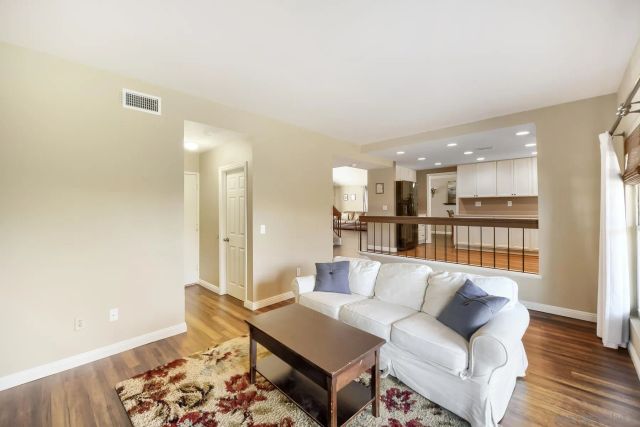 9518 HILLCREEK WAY, Santee, CA 92071
