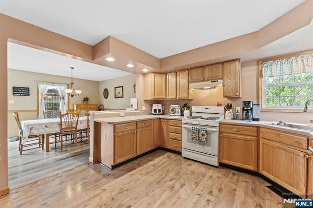 41 Sycamore Avenue, Hillsdale, NJ 07642