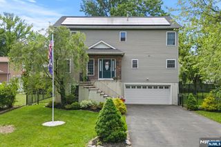 41 Sycamore Avenue, Hillsdale, NJ 07642