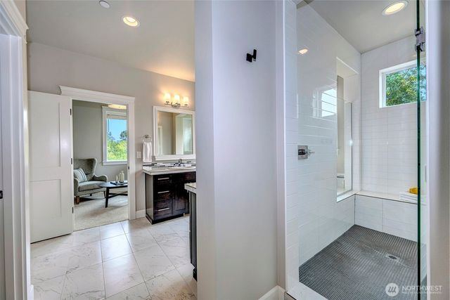 24213 1st Avenue SE, Bothell, WA 98021