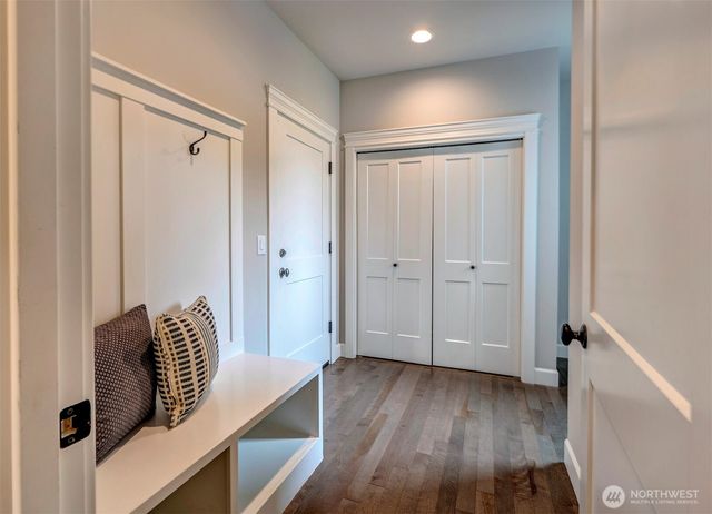24213 1st Avenue SE, Bothell, WA 98021