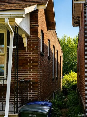4920 San Francisco Avenue, St Louis, MO 63115