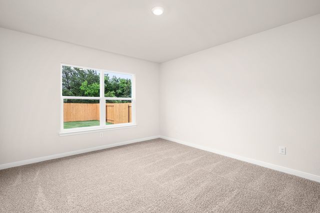 206 North Island Drive, Terrell, TX 75160