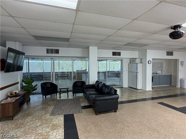 1214 Tropic TER, North Fort Myers, FL 33903