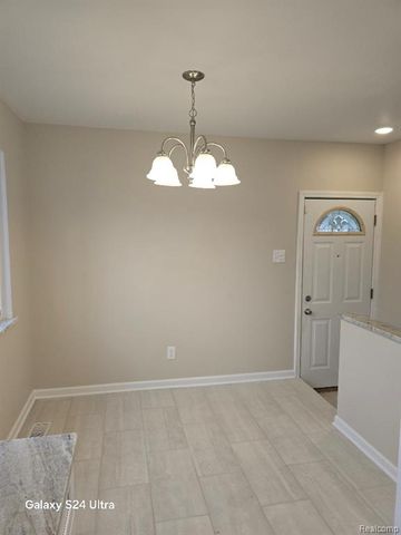 6806 Niagara Street, Romulus, MI 48174