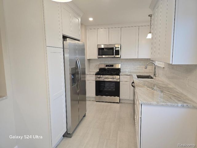 6806 Niagara Street, Romulus, MI 48174