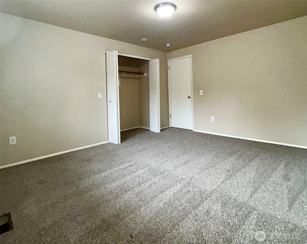 13225 SE 337th Street, Auburn, WA 98092