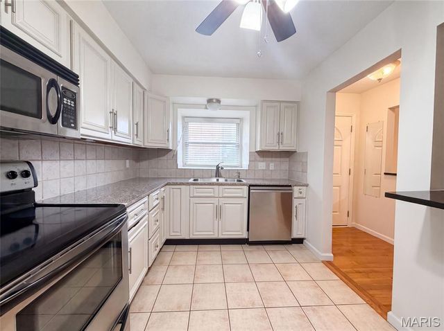 1154 Rue La Chelle Walk 1154, St Louis, MO 63141