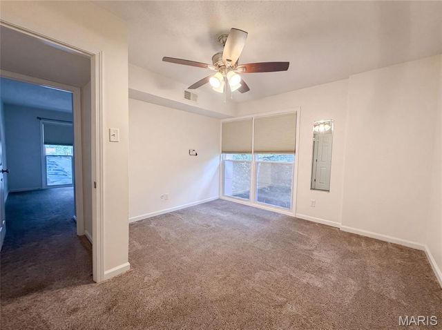 1154 Rue La Chelle Walk 1154, St Louis, MO 63141