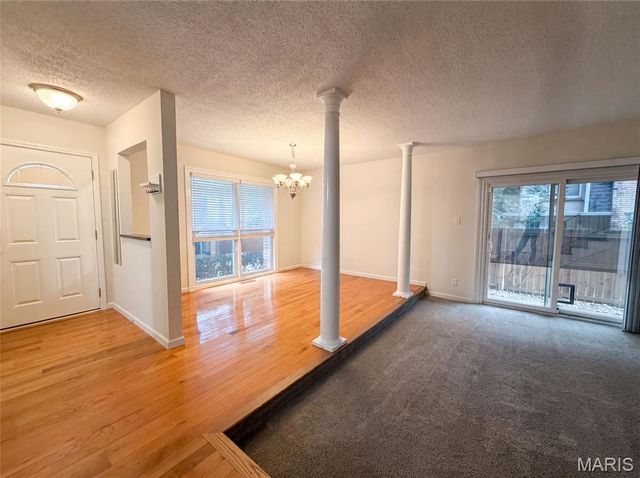 1154 Rue La Chelle Walk 1154, St Louis, MO 63141