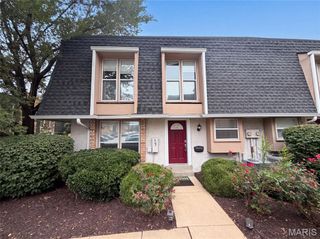 1154 Rue La Chelle Walk 1154, St Louis, MO 63141