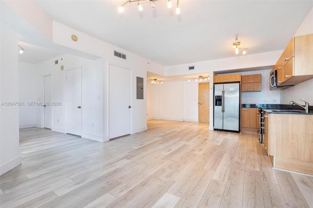 350 S Miami Avenue 2108, Miami, FL 33130