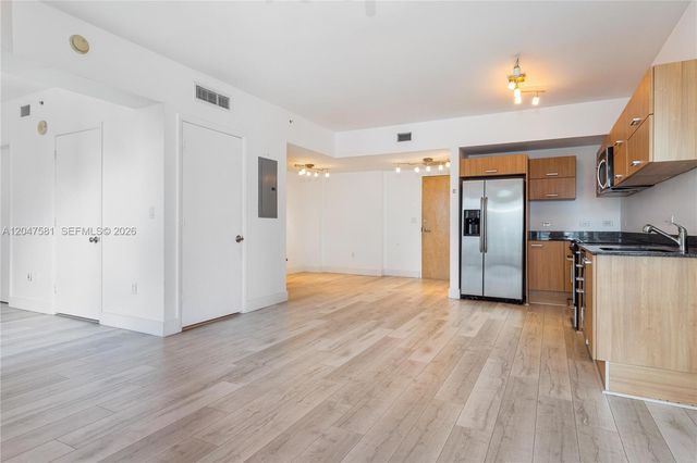 350 S Miami Avenue 2108, Miami, FL 33130