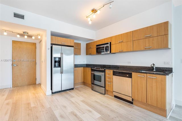 350 S Miami Avenue 2108, Miami, FL 33130