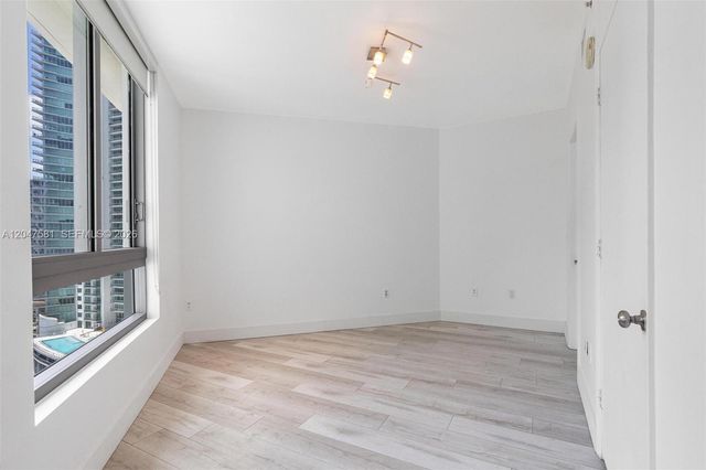 350 S Miami Avenue 2108, Miami, FL 33130