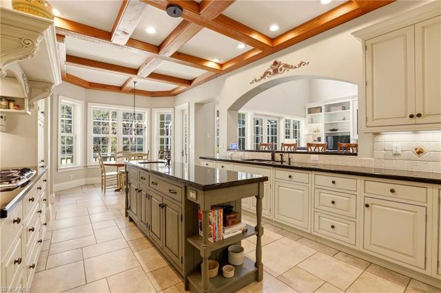 4335 7th AVE SW, Naples, FL 34119