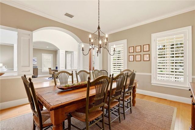 4335 7th AVE SW, Naples, FL 34119